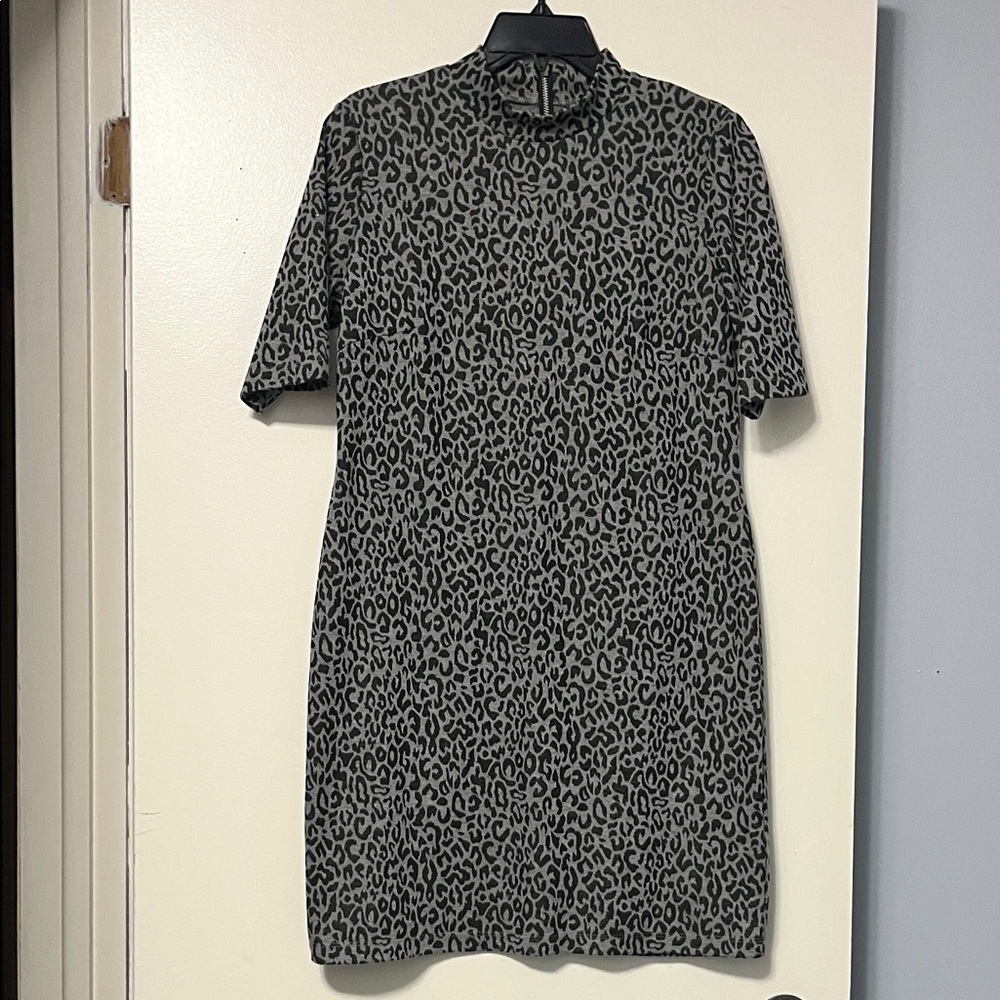 Leopard Print Short Sleeve Dress